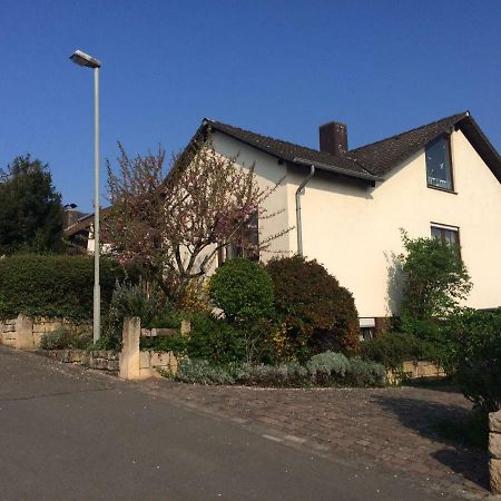Schones Zimmer In Gimmeldingen/ Konigsbach Neustadt an der Weinstraße 외부 사진
